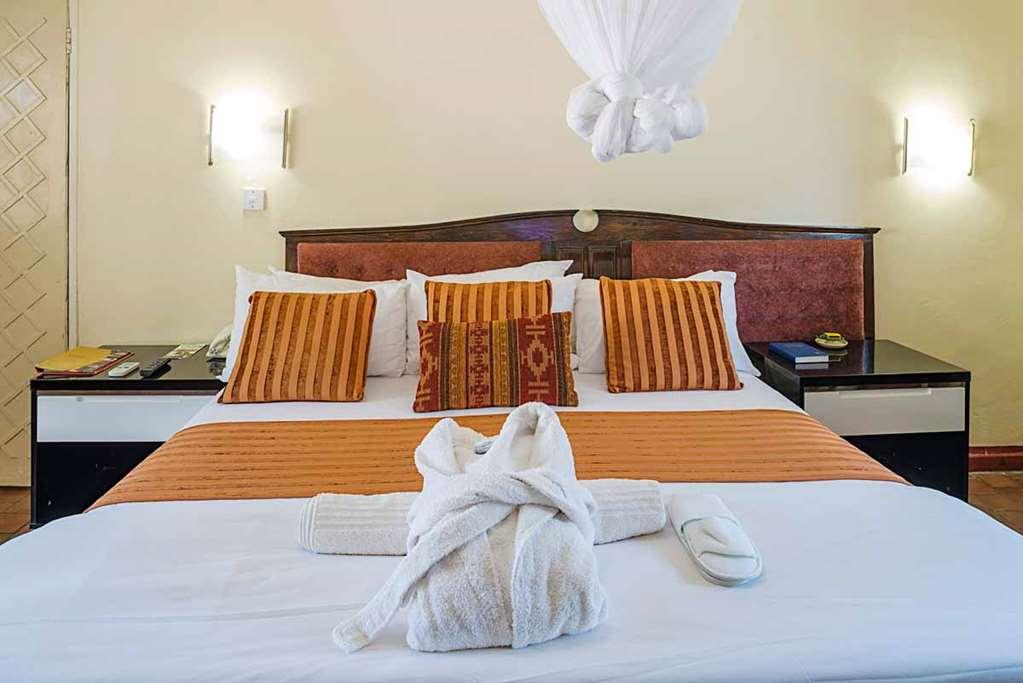 Kadoma Hotel & Conference Centre Номер фото