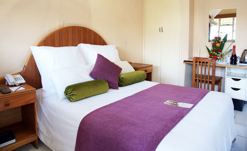 Kadoma Hotel & Conference Centre Екстер'єр фото