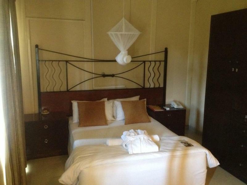 Kadoma Hotel & Conference Centre Екстер'єр фото